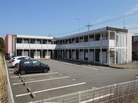 レオパレス加賀温泉駅 駐車場