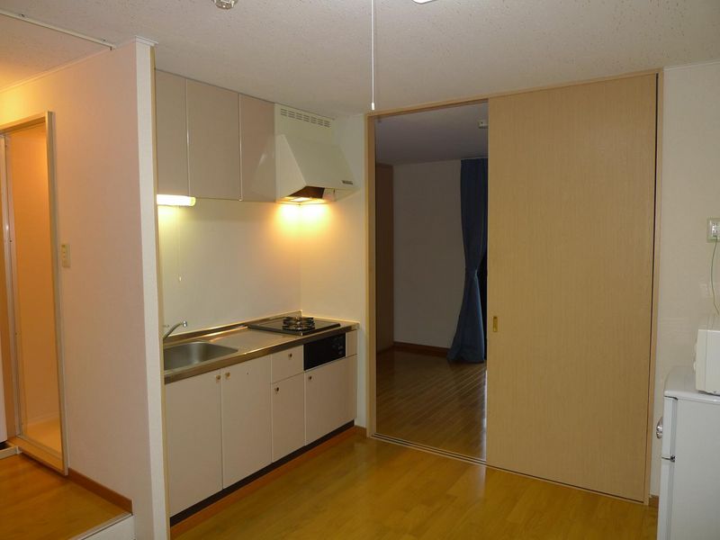 レオパレスヴェネツィア 居間