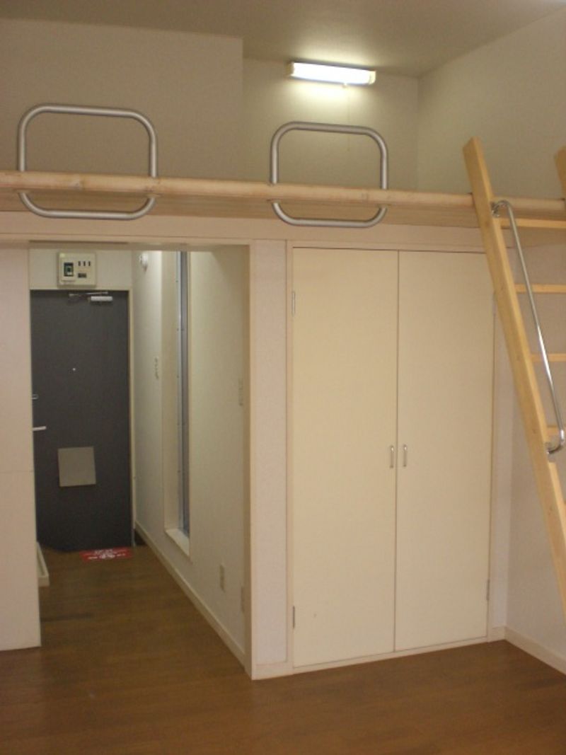 レオパレスリュミエール 居間