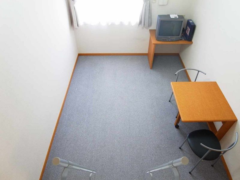 レオパレス多摩川 居間