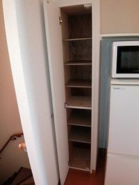 レオパレスヴィラ剣 収納
