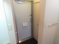 レオパレス山百合 玄関