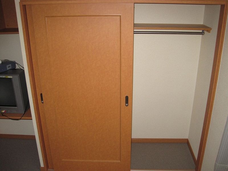 レオパレスＪＯＹ　ＣＬＵＢ 収納