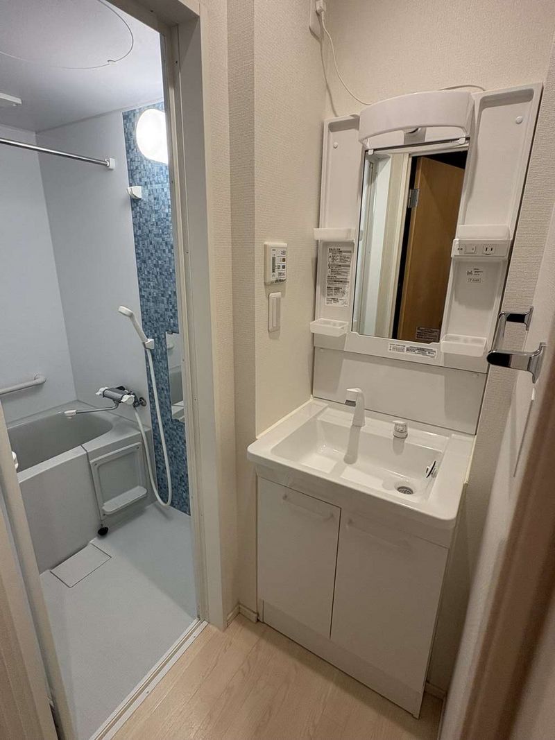 CLEINO Barone Motoshiro Washroom