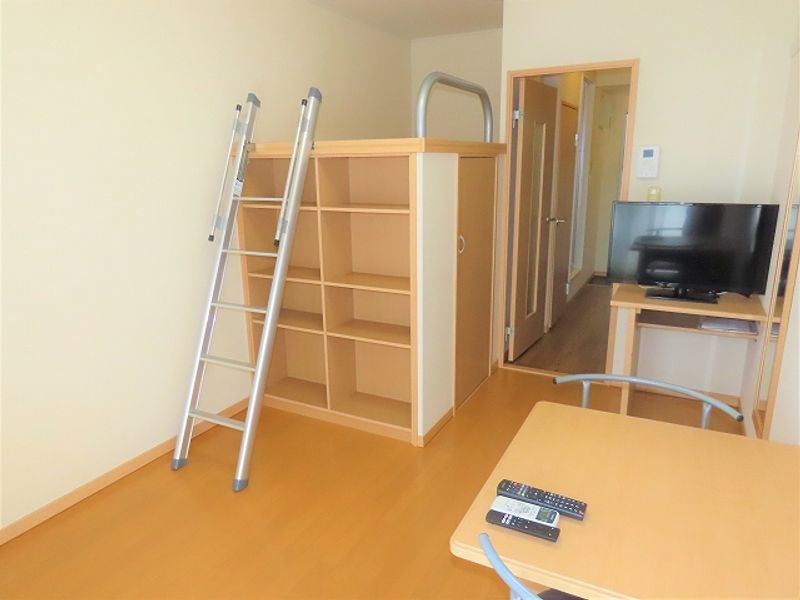 レオパレスモンブラン 居間