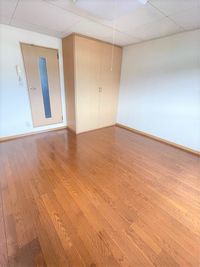 レオパレスハーモニー 居間