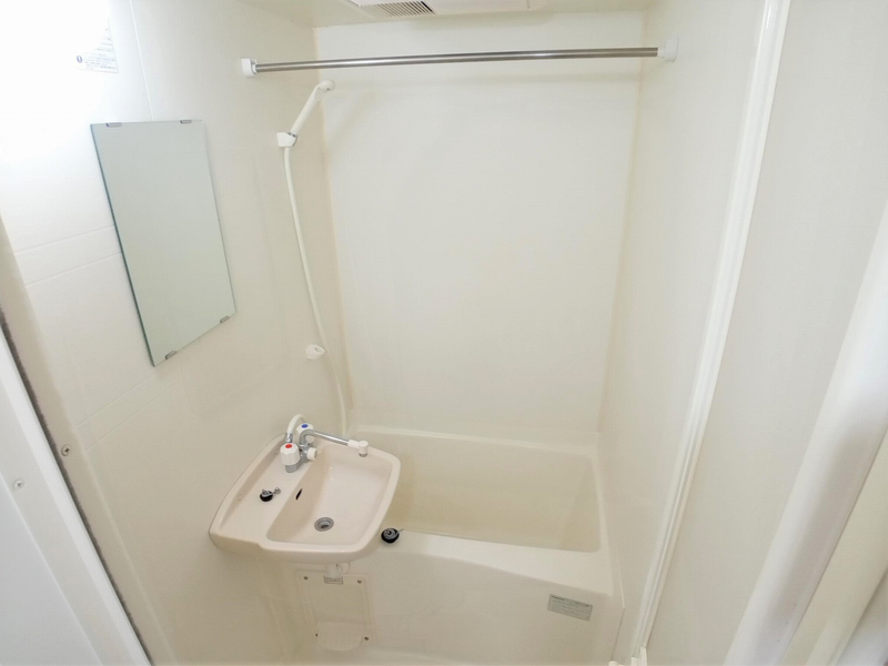 レオパレスジュネスドミール 風呂