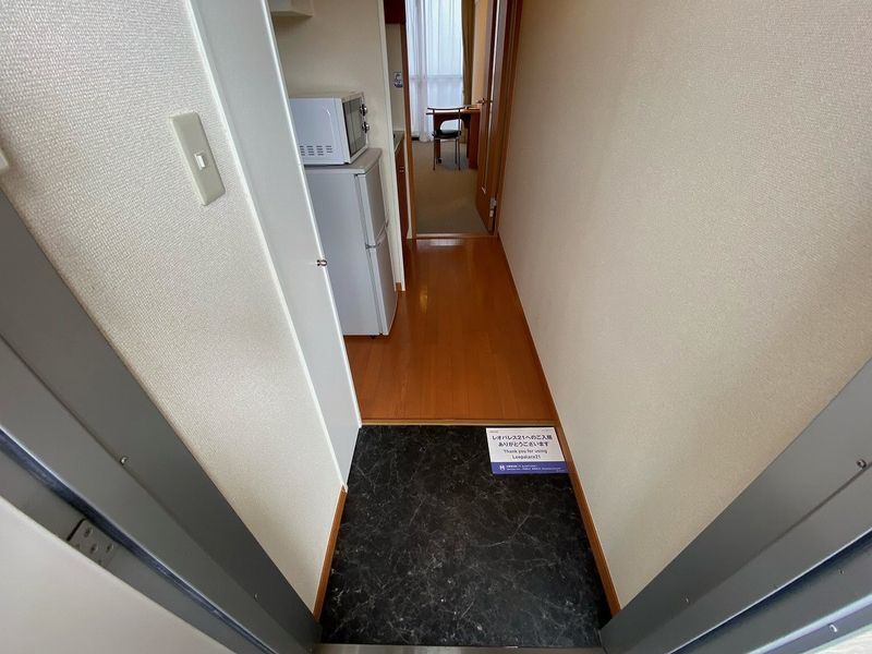 レオパレスグランディⅡ 玄関