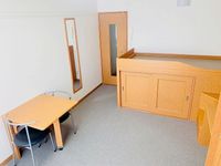 レオパレスアベニールノムラ 居間