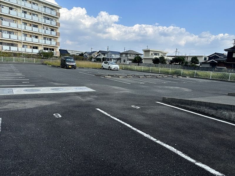 レオパレス田島Ⅱ 駐車場