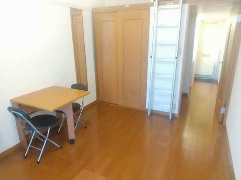 レオパレスゴールデンヴィレッヂ 居間