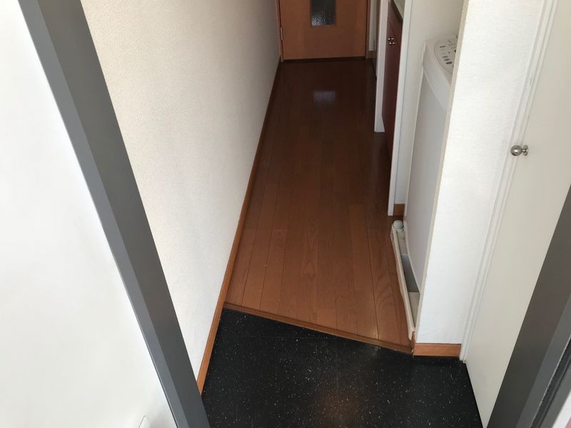 レオパレスリヴェール二ツ坂 玄関