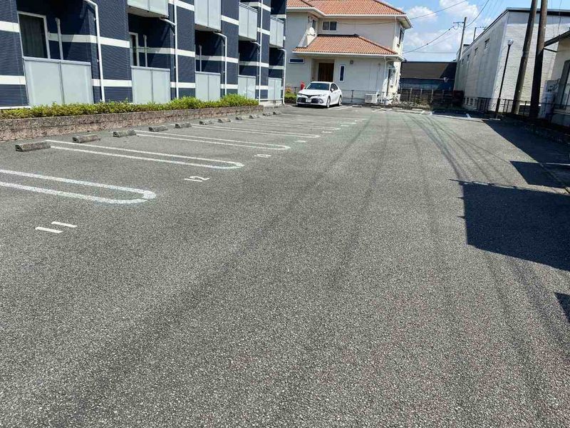 レオネクストＳｕｎＵ 駐車場