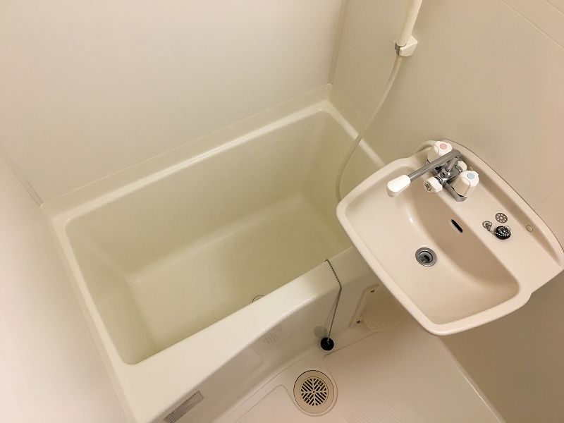 レオパレスおおすみ 風呂