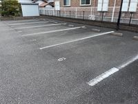 レオパレスベルン 駐車場