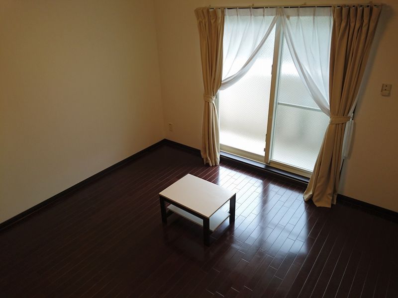 レオネクストゆうな 居間