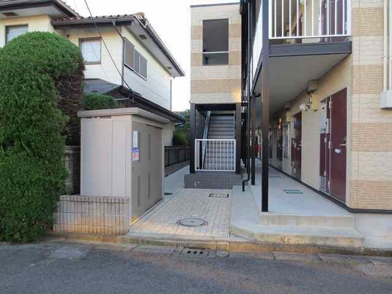 レオパレス新川桜祥 エントランス
