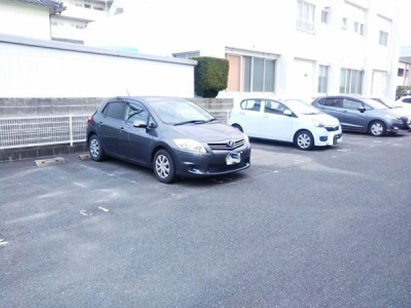 レオパレスＧｒａｃｅＨｅｉｍⅡ 駐車場