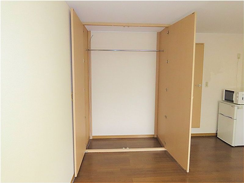 レオパレススミサカ 収納