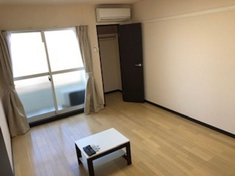 レオネクスト村田 居間