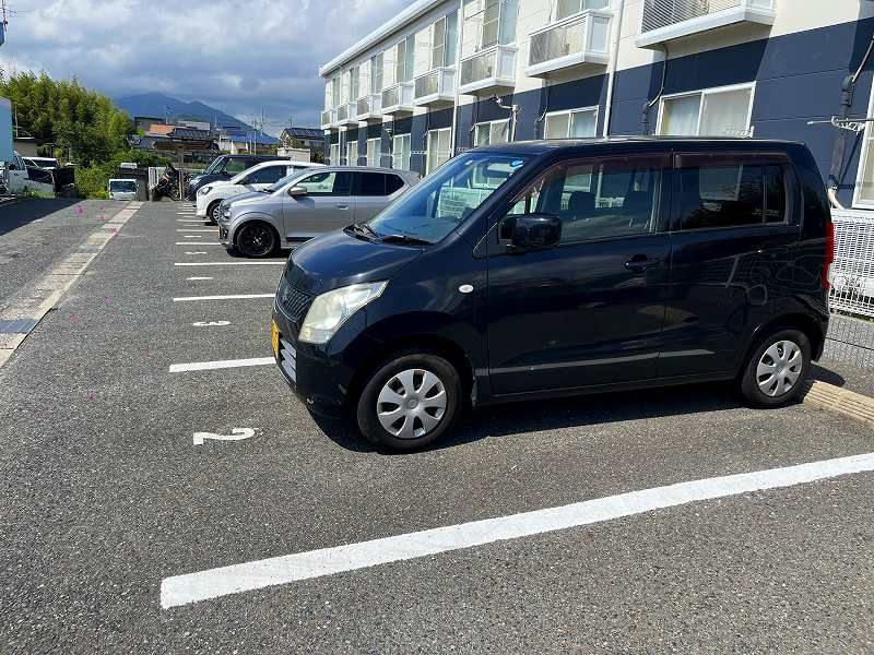 レオパレス丸の内 駐車場