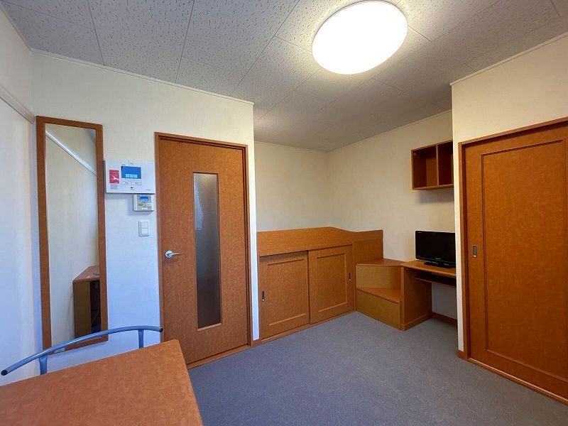レオパレスフラワーガーデン町屋 居間
