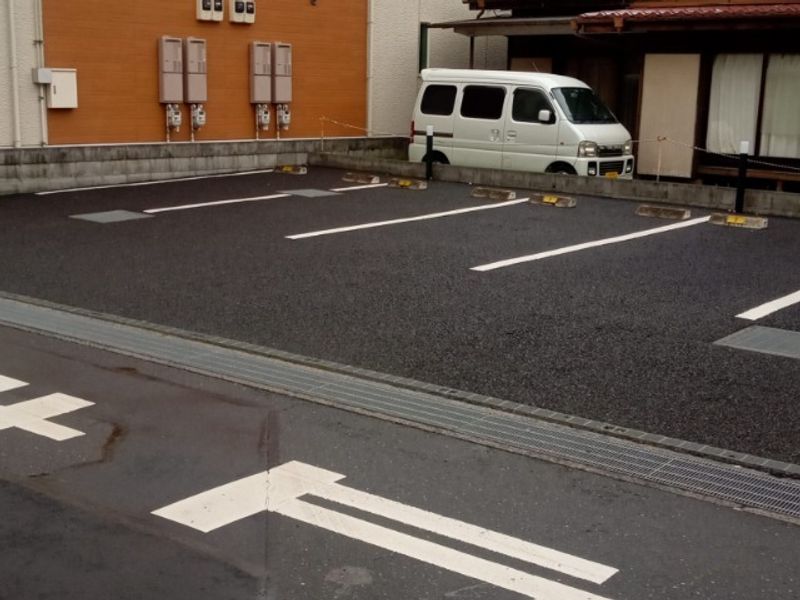 レオネクストウエストＡｙａ 駐車場