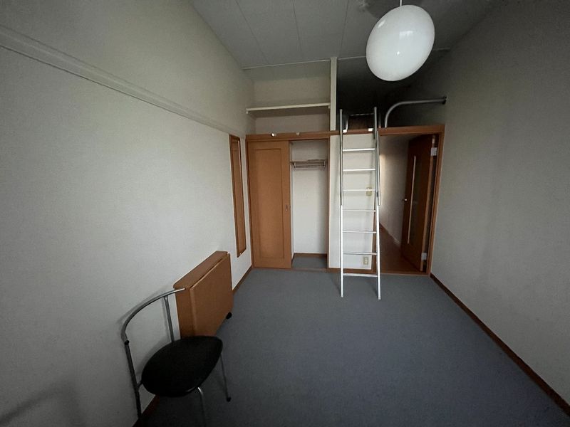 レオパレス英 居間