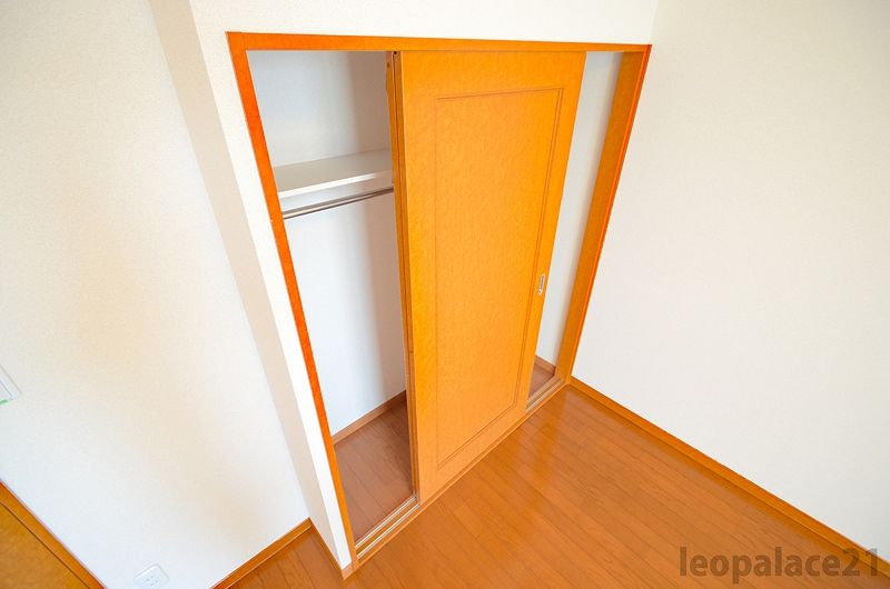 レオパレスジークス 収納