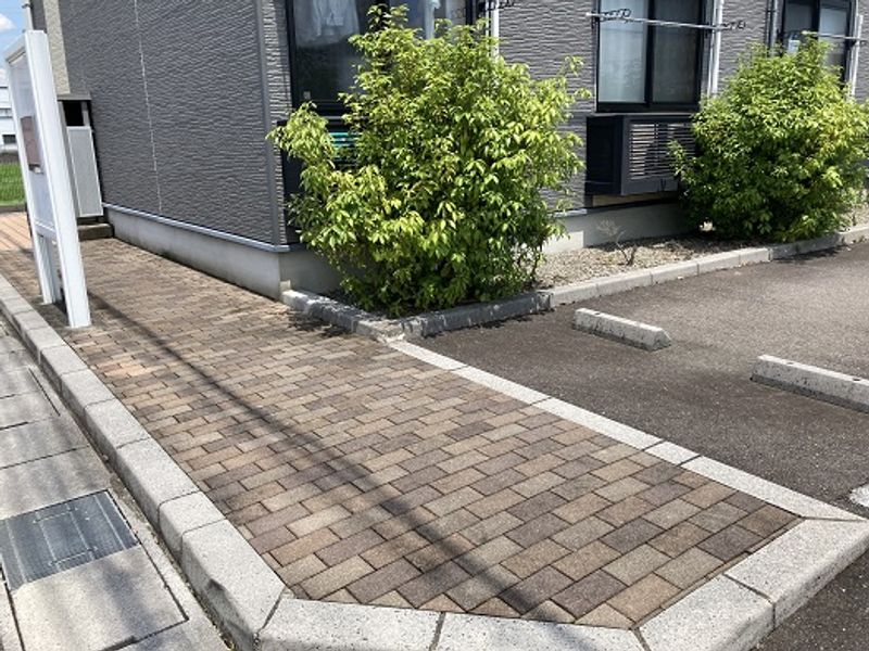 レオパレスＩｚｕｍｉ　Ⅰ エントランス