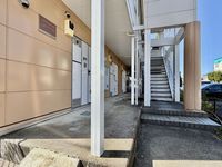 leopalace Freedom Minami Kaname Entrance