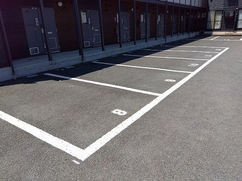 レオパレス山形 駐車場