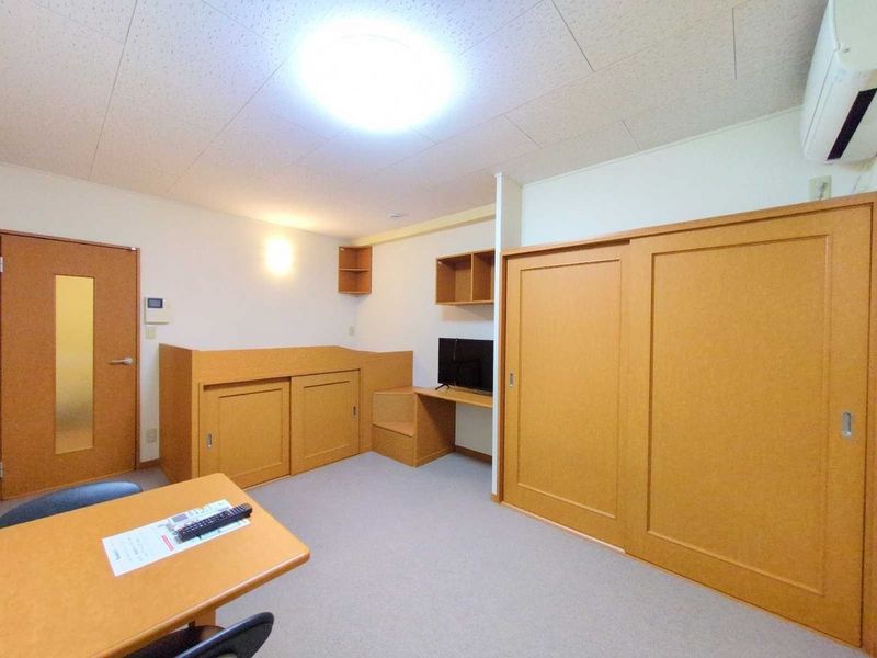 レオパレス北平野 居間