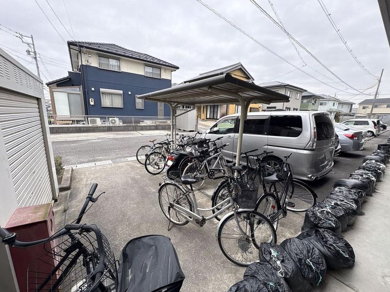 leopalace Hinaga Higashi Shared spaces