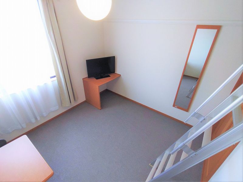 レオパレスアンビシャス 居間