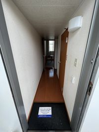 レオパレスしろたん 玄関