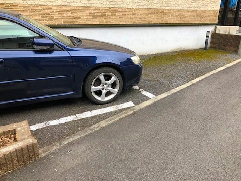レオパレスゆきまハイツ 駐車場
