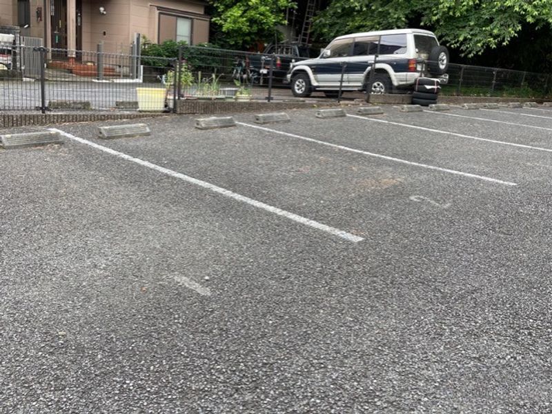 レオパレスＫＵＲＡＴＡ 駐車場