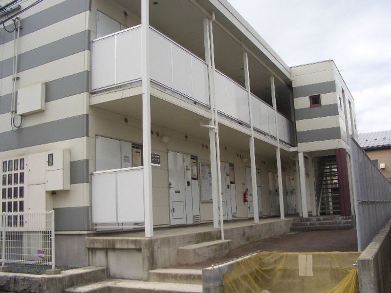 レオパレス境田 エントランス