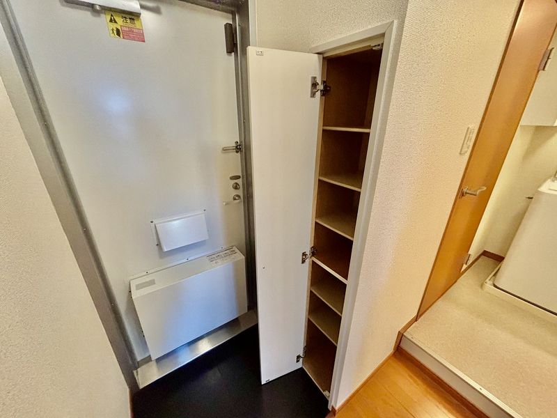 レオパレスＪＵＮ 玄関