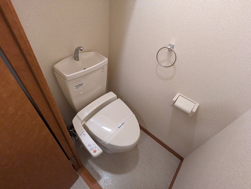 レオパレス中央 トイレ