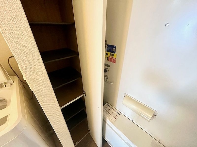 レオパレス和泉 玄関