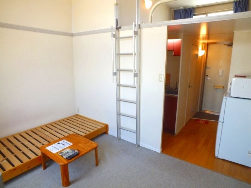 レオパレスメイプル５ 寝室