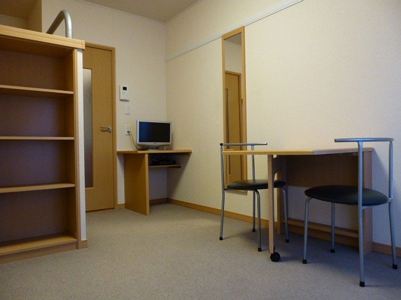 レオパレスフェニックスＭⅥ 居間