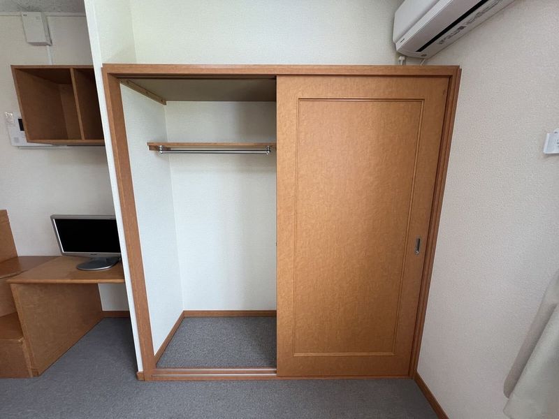 レオパレスプリティ葵 収納