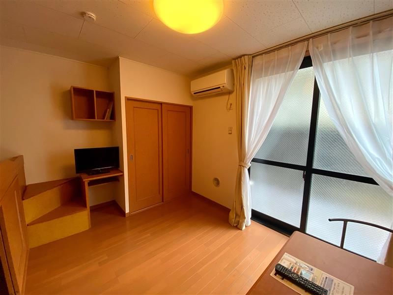 レオパレス七郎兵衛 居間