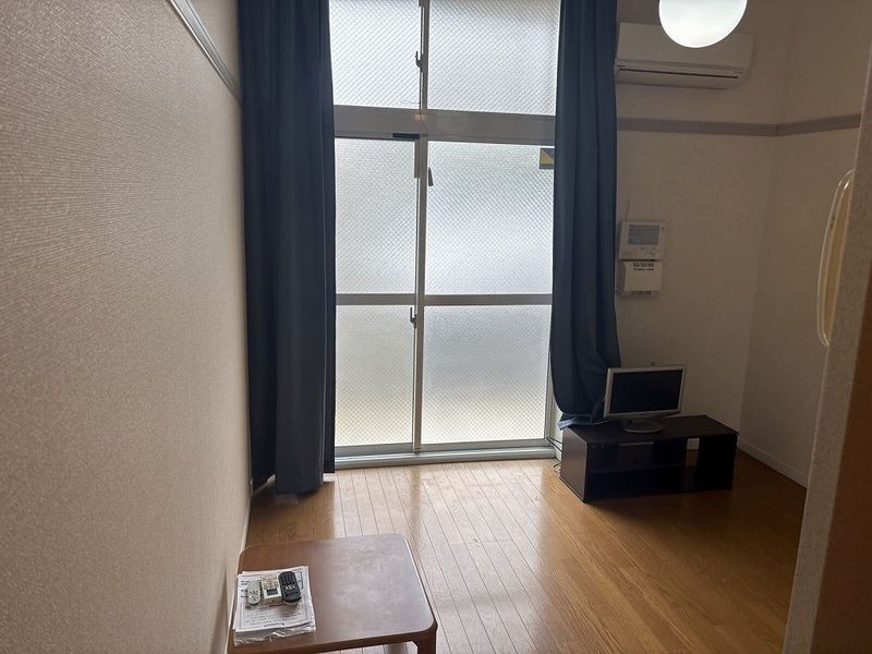 レオパレスＶｉｎｇｔ　ｅｔ　ｕｎ 居間
