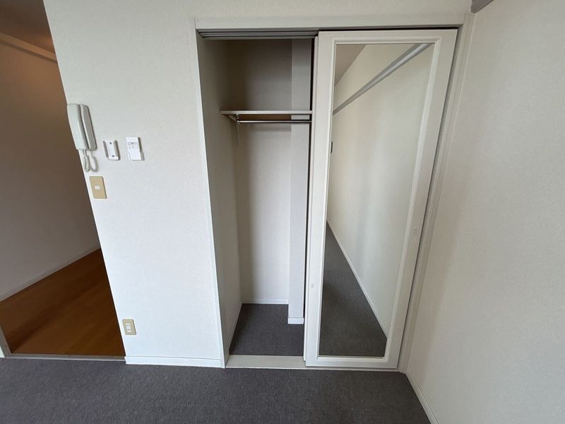 leopalace Blue Sky II Storage