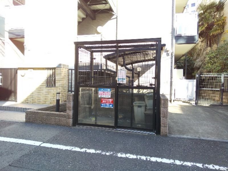 レオパレスイキ西新宿 共用部分