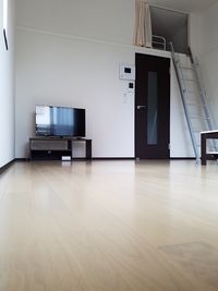 ミランダロイン 居間